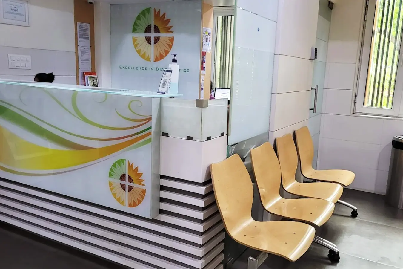 Waiting-area-2-The-Vein-Center-Malad