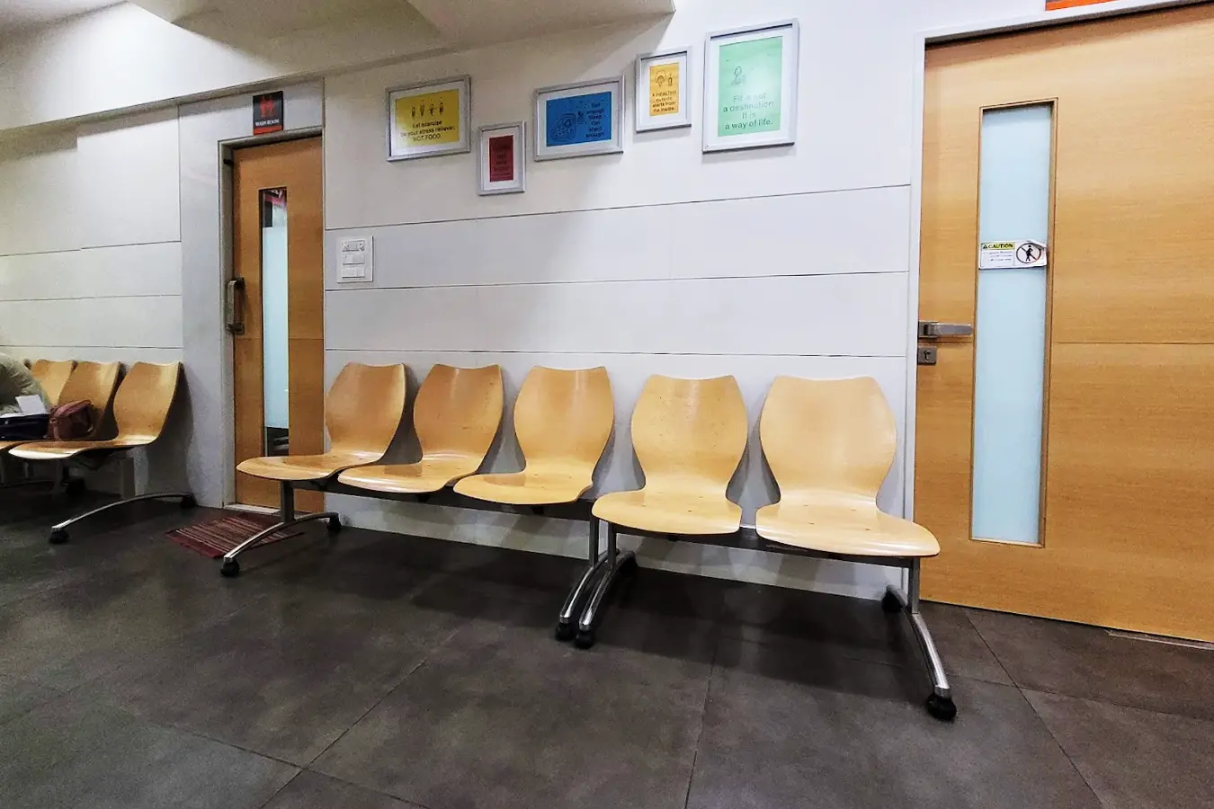 Waiting-area-3-The-Vein-Center-Malad